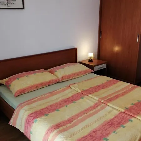 Maribela Apartment *